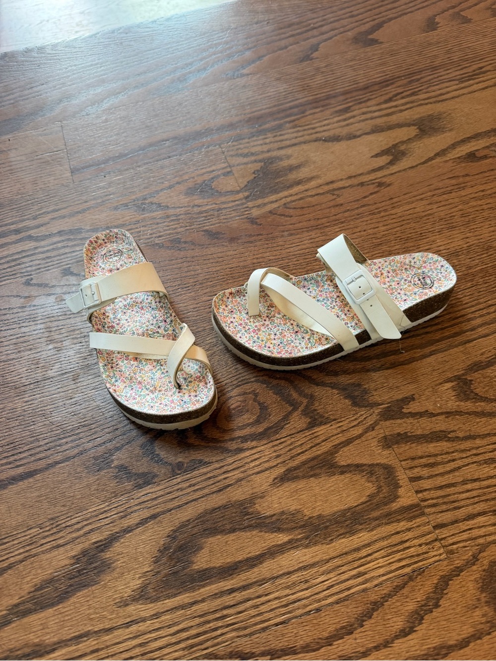 Youth 3 sandals